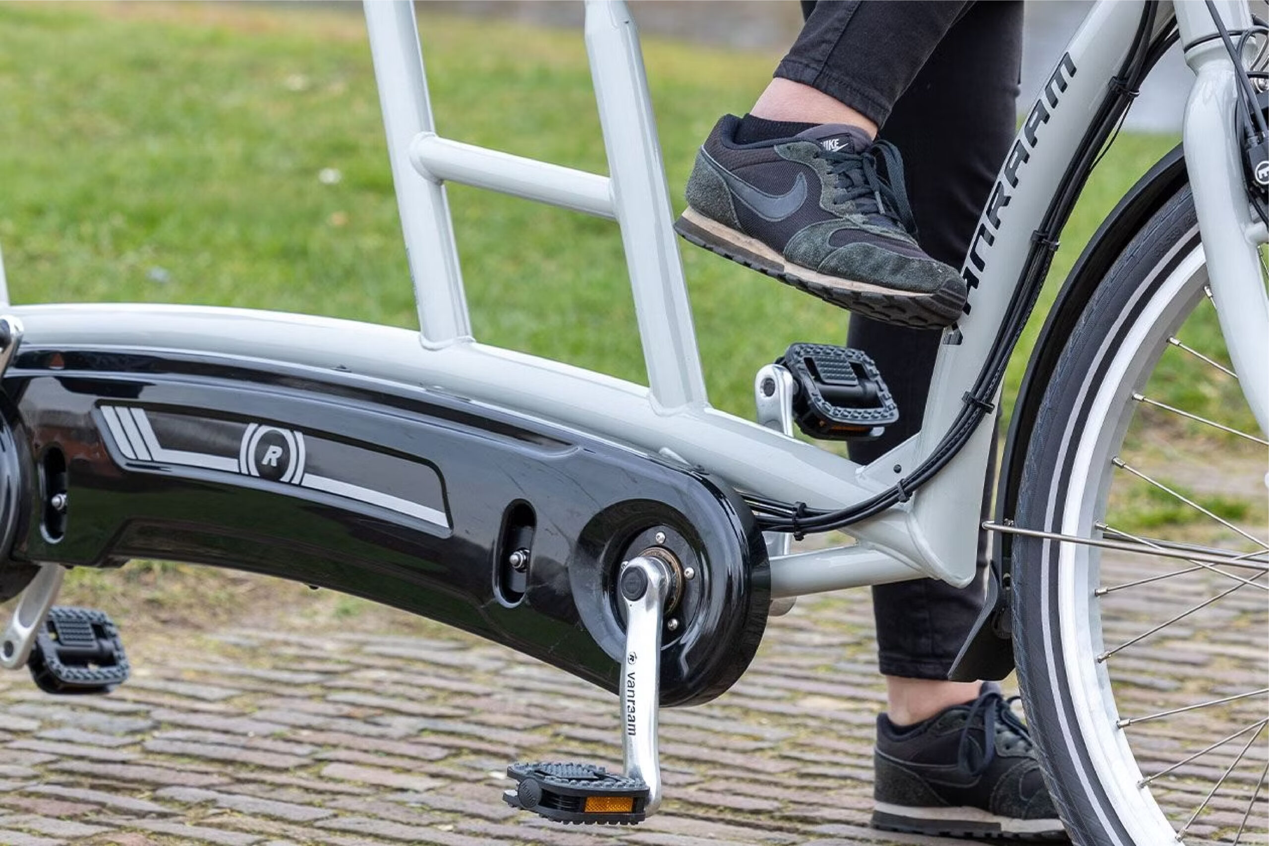 vanRaam Twinny electric tandem